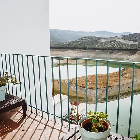Lake Room Iznajar Homestay