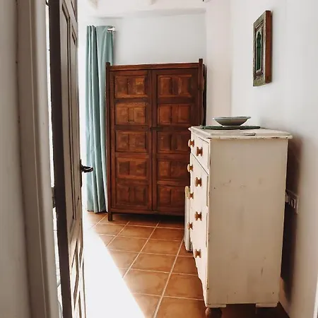 Lake Room Iznajar 홈스테이 *